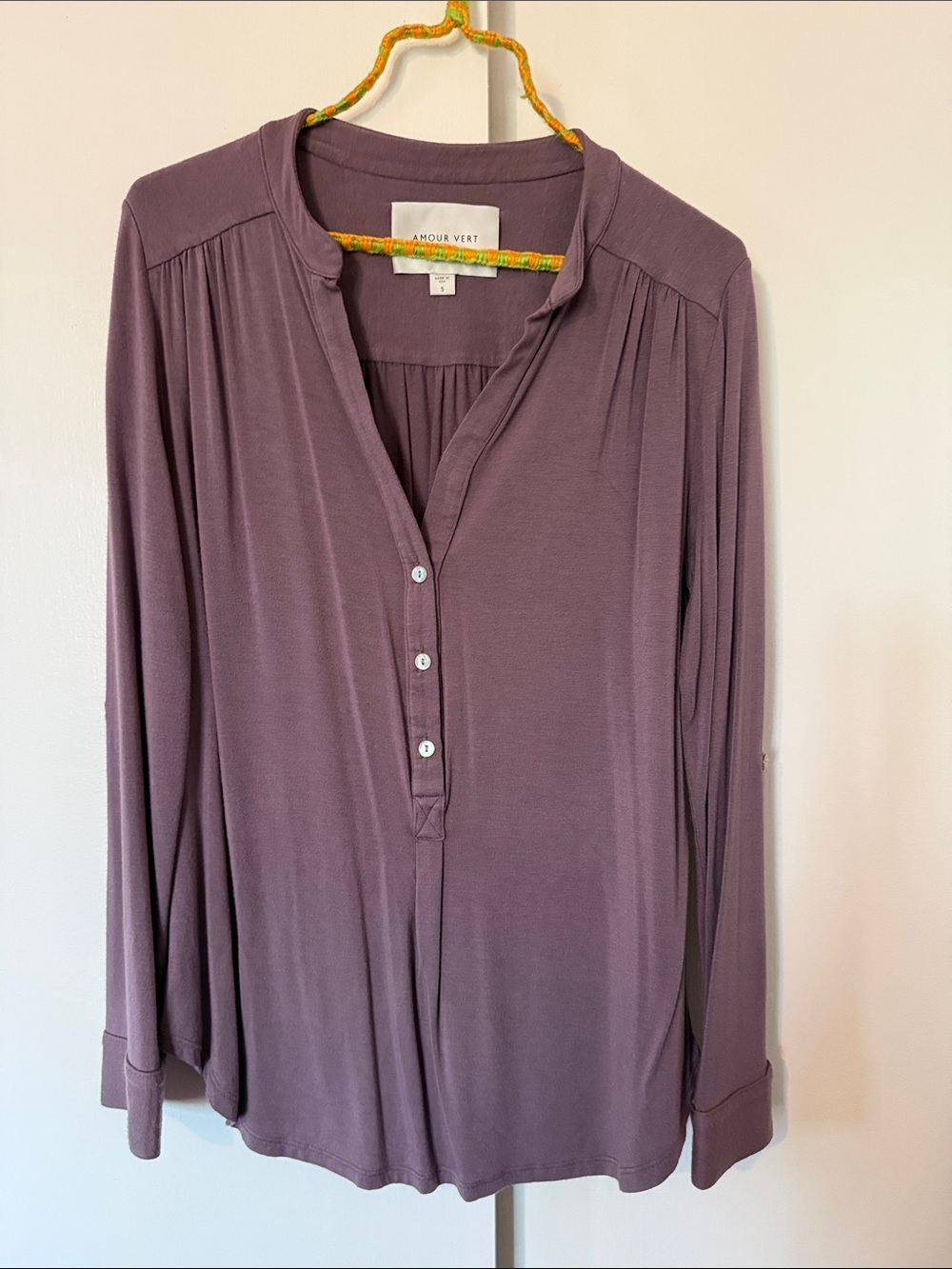 Amour Vert Long-Sleeve Button Front Top Sz S
